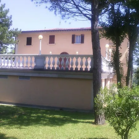 Montrona Rr Gæstehus