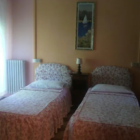 Guest house Montrona Rr 3*