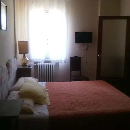 Montrona Rr Guest house