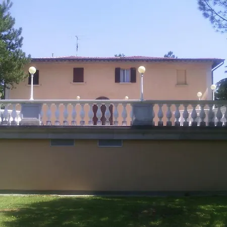 Montrona Rr Guest house
