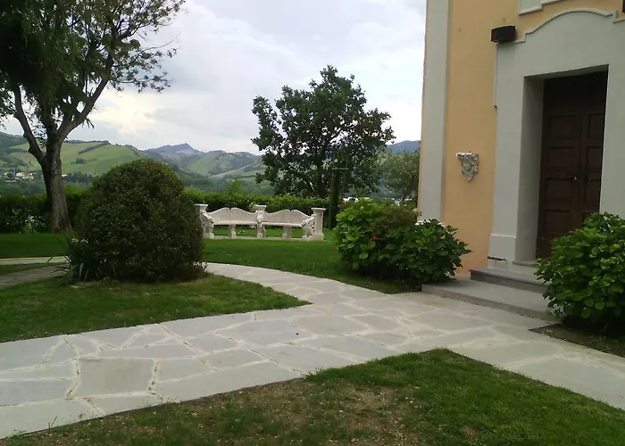 Montrona Rr Casa de hóspedes Imola